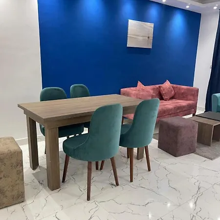 Live In Luxury Hotel-Style Apartment In The Heart Of The City